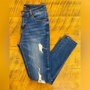 Enjean Distressed Skinny Jean, Size 3